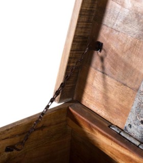 Baúl Vintage de Madera Decapada con Herrajes Antiguos Montemar, abierto