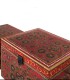Set 2 Cofres Decorativos Étnicos Rojos con Diseño Floral Rajiv, ambiente