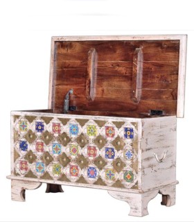 Arcón de Madera Envejecida Estilo Boho Étnico con Gran Almacenaje Yusuf, abierto
