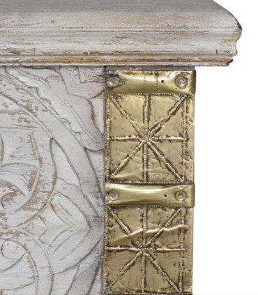 Baúl Indio Artesanal Vintage con Relieves Decorativos Rathore, detalle