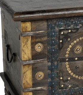 Baúl Árabe Tallado de Madera Maciza Zayd, detalle