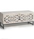 Baúl decorativo blanco con tallados florales en madera maciza Lune, lateral