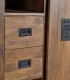 Alacena de Madera de Mango con Puerta Corredera y 4 Cajones Celedonio, detalle