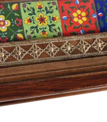 Mesa De Centro De Palisandro Macizo Con Bronce Y Azulejo Artesanal Kiran de Ambar Muebles