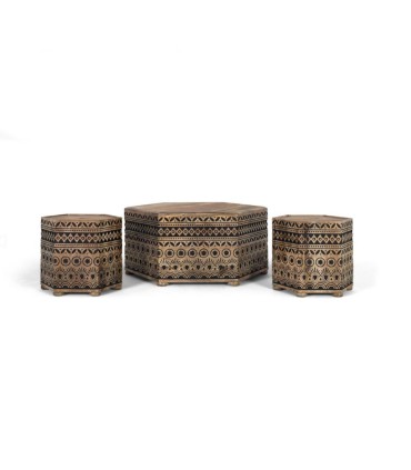 Set Mesa de Centro con 2 Taburetes Hexagonales de Madera de Mango Tallada Tribal, frente