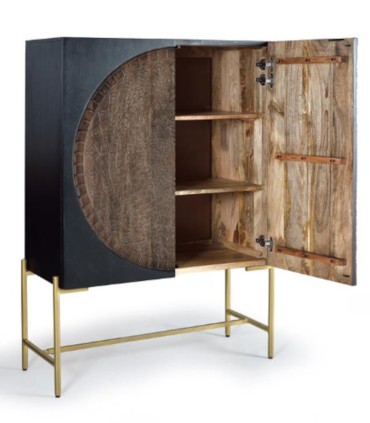Aparador Alto de Madera de Mango con 2 Puertas y Base de Metal Braulia, abierta