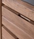 Vitrina de Madera de Acacia Maciza con Cajones y Cristal Oñate de Ambar Muebles, detalle