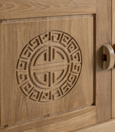 Vitrina De Madera Maciza De Teca Con Puertas De Cristal Y Tallados Artesanales Zenon, puerta