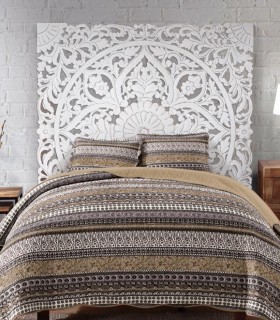 Cabecero Decorativo Blanco Tallado a Mano Mayab, ambiente medida para cama de 105 cm