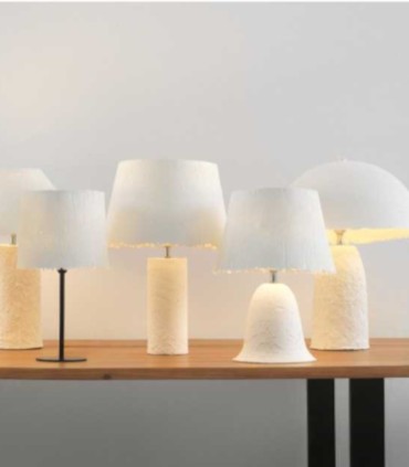 Lámpara de Mesa de Papel Maché Blanca Zoirin
