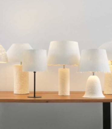 Lámpara de Mesa de Papel Maché Blanca Artesanal Bolinche