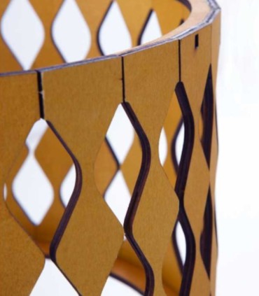 Lámpara de Mesa Trípode Madera y Metal Artesanal Kinich