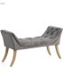Banqueta Descalzadora Chesterfield Gris de Terciopelo con Capitoné y Patas de Madera Natural Freyja