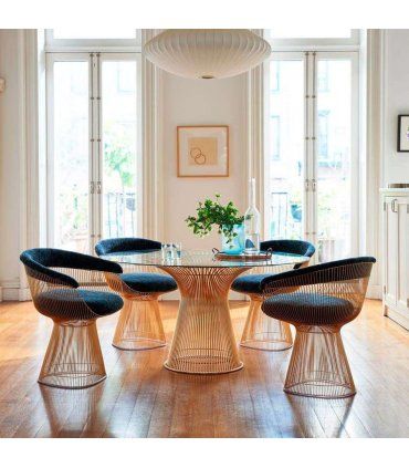 Silla moderna dorada Platner de Ámbar Muebles.