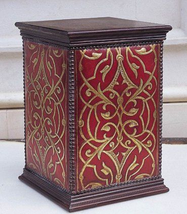Pedestal de Cordobán Sila, pequeño