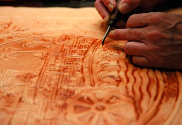 CORDOBÁN Y GUADAMECÍ: TRADICIÓN Y ARTESANÍA DECORATIVA