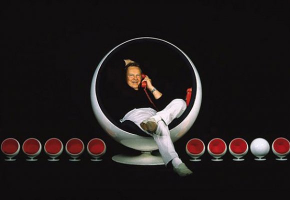 LA BALL CHAIR DE EERO AARNIO: PURA FANTASÍA RETRO