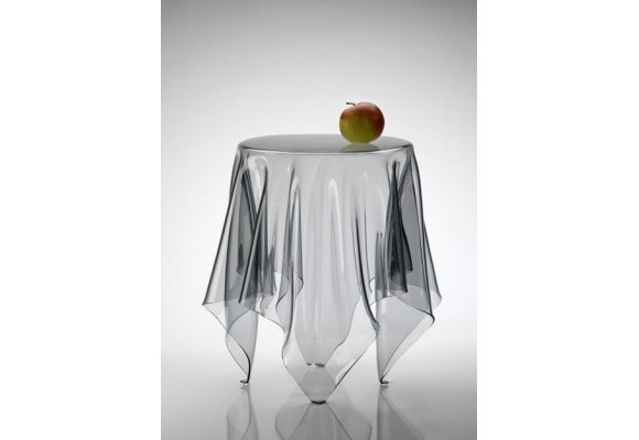 MUEBLES INVISIBLE: ACRÍLICO Y CRISTAL AL SERVICIO DEL DISEÑO