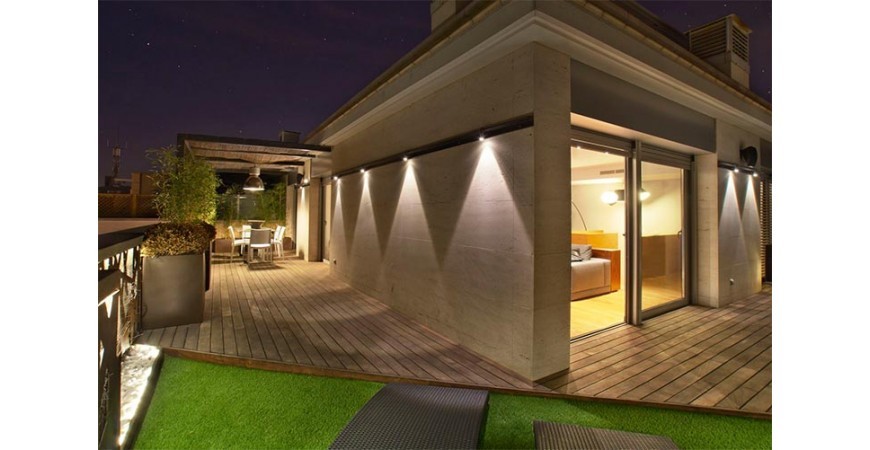 LÁMPARAS DE EXTERIOR Y LÁMPARAS BALIZA PARA ILUMINAR TU JARDÍN O TERRAZA